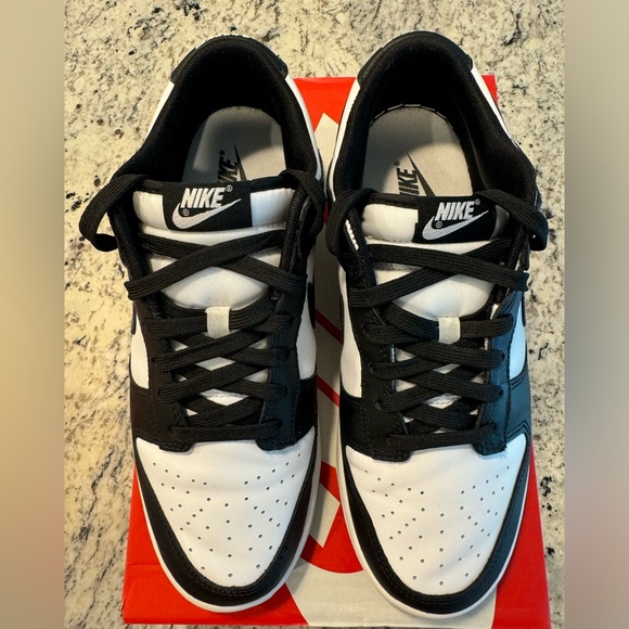 Nike Dunk Low “Black White” - Picture 4 of 6